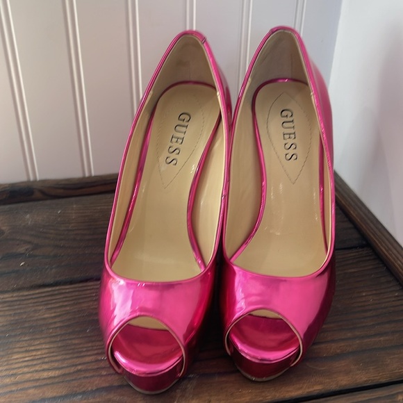 Guess Hot Pink Mettalic Peep-Toe Pumps - Picture 2 of 8